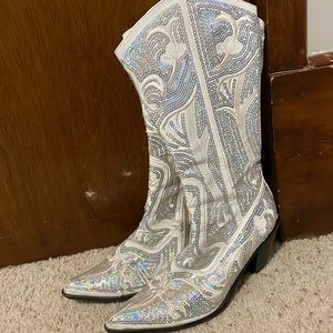 White sequins cowboy boots. Women’s size 9. Perfect for bachelorette weekend!